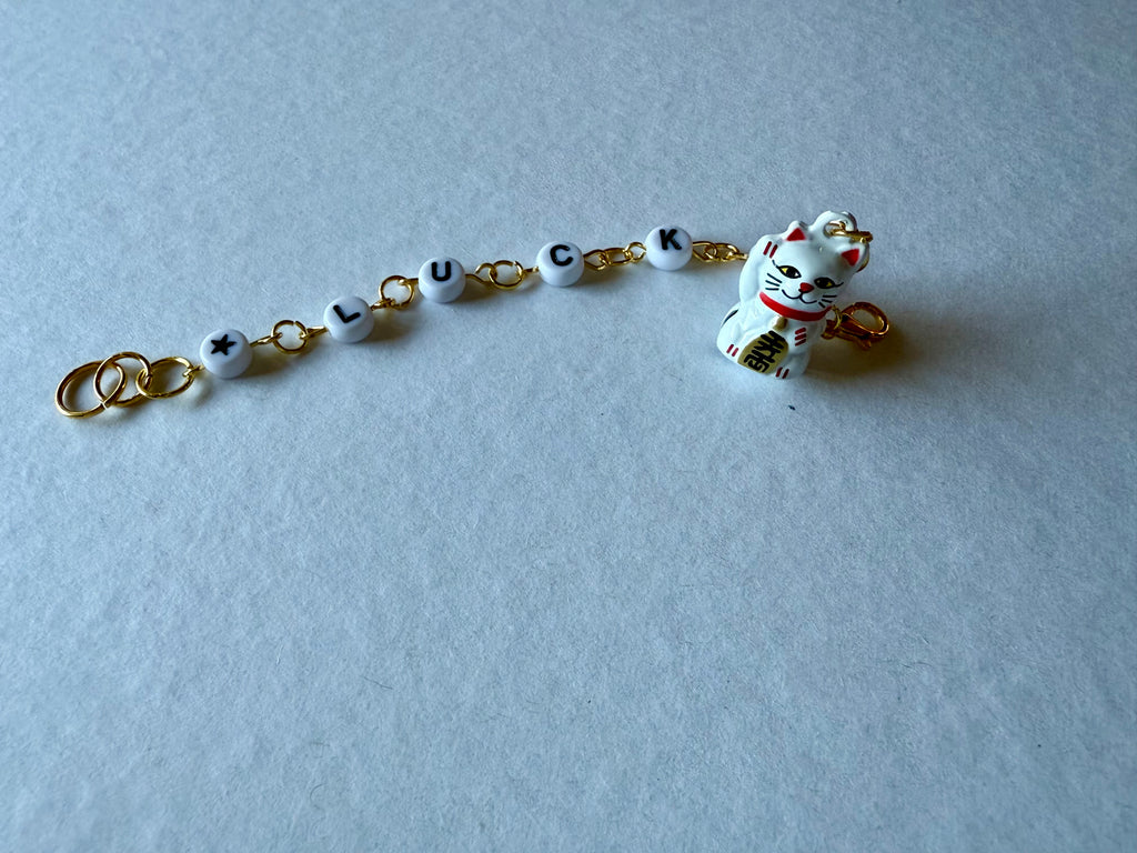Lucky cat bell bracelet